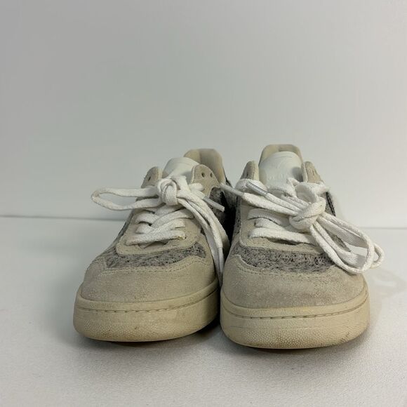 Veja V-10 Sneakers - Snow/Black- Size 5 - Picture 2 of 5